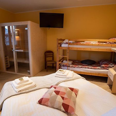 Villa Zoe - Suite Con Sauna Margone  Exterior photo