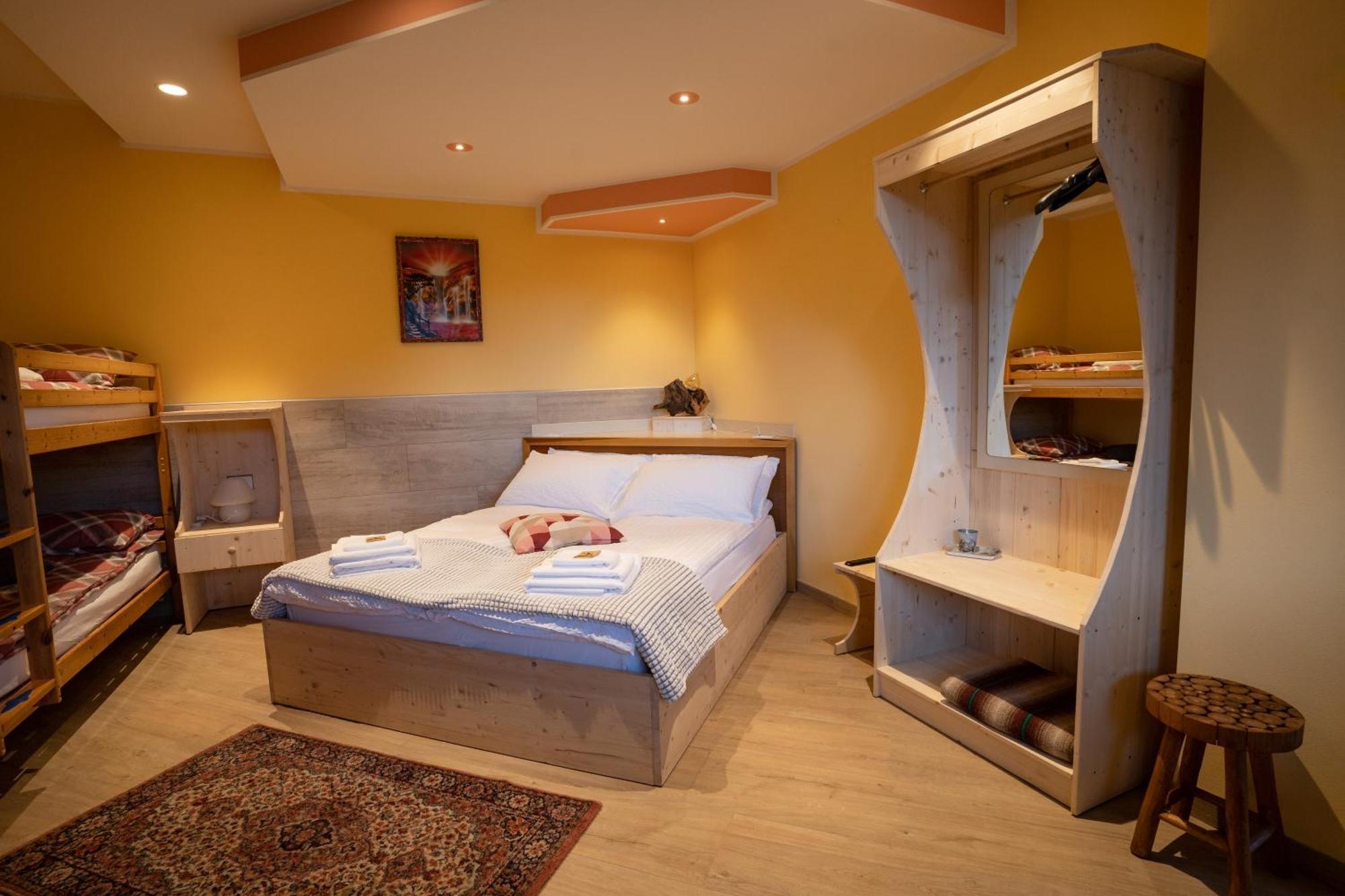 Villa Zoe - Suite Con Sauna Margone  Exterior photo