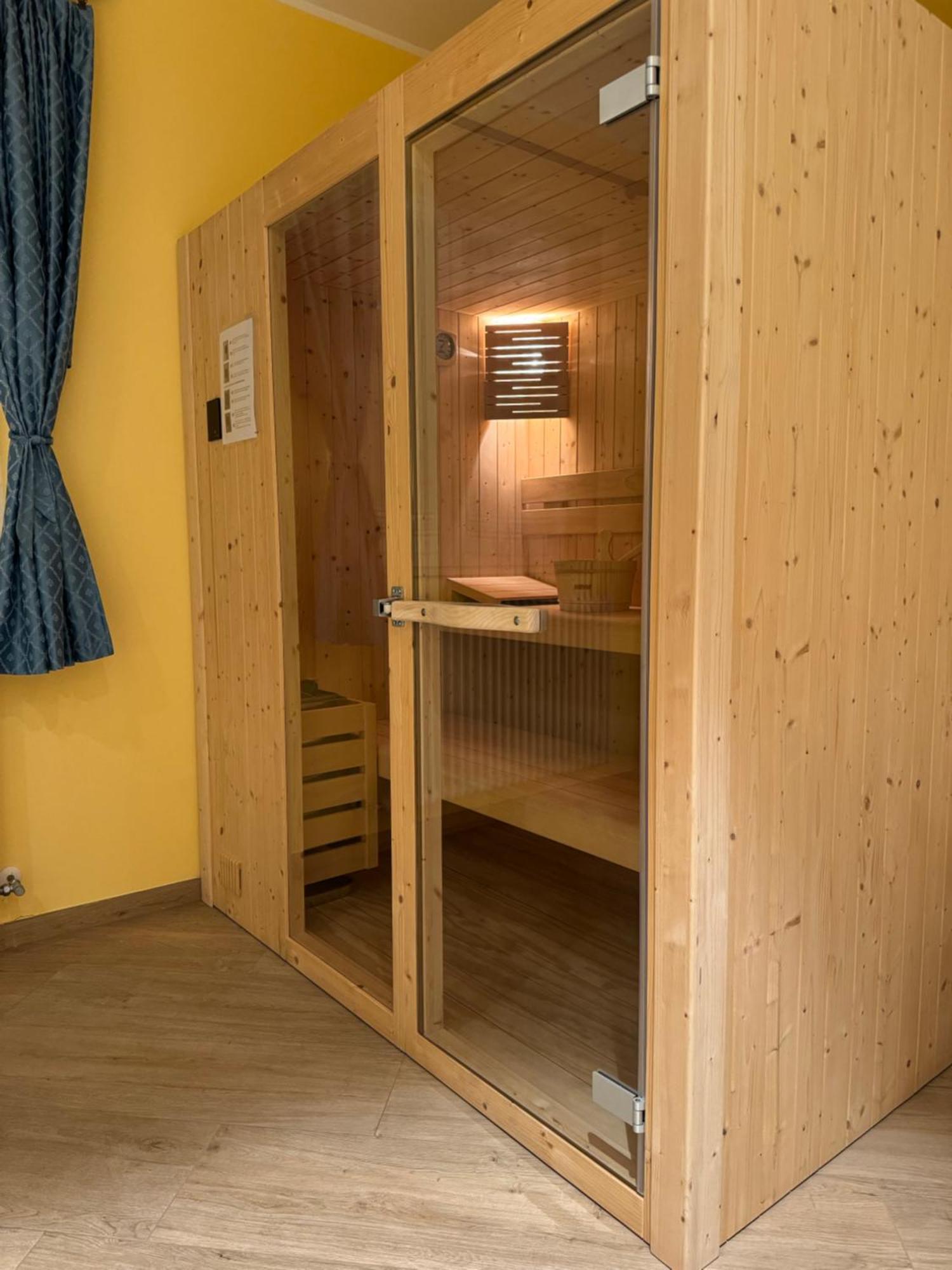 Villa Zoe - Suite Con Sauna Margone  Exterior photo